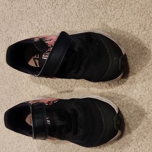 Nike girls tennis shoes